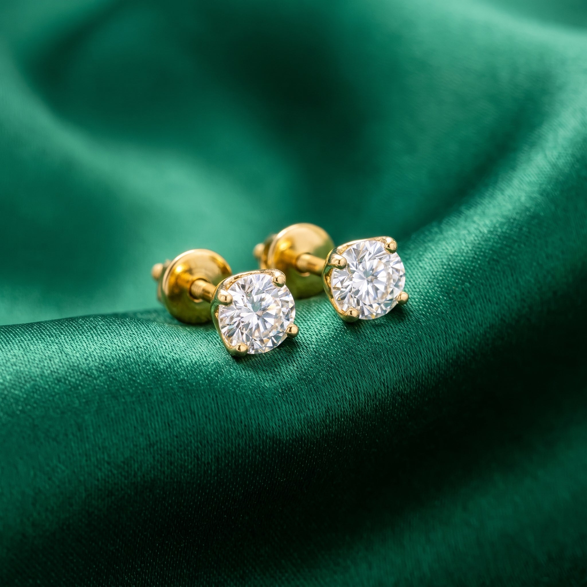18KT Gold Classic Solitaire Studs