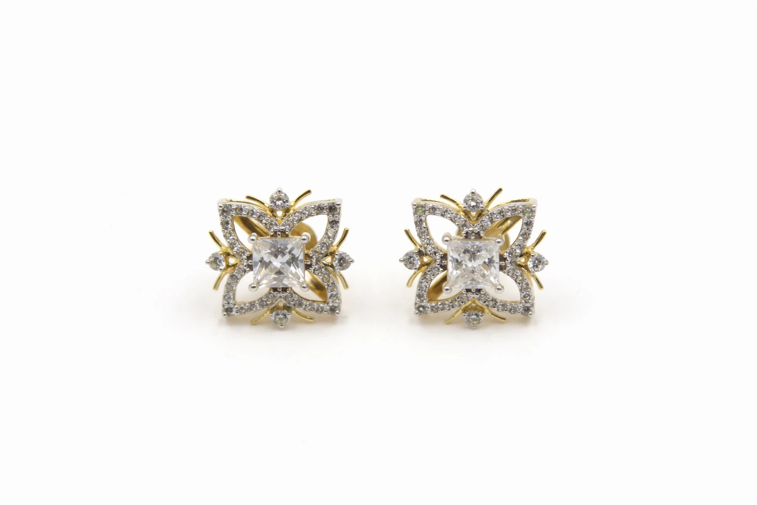 18KT Gold Floral Square Studs