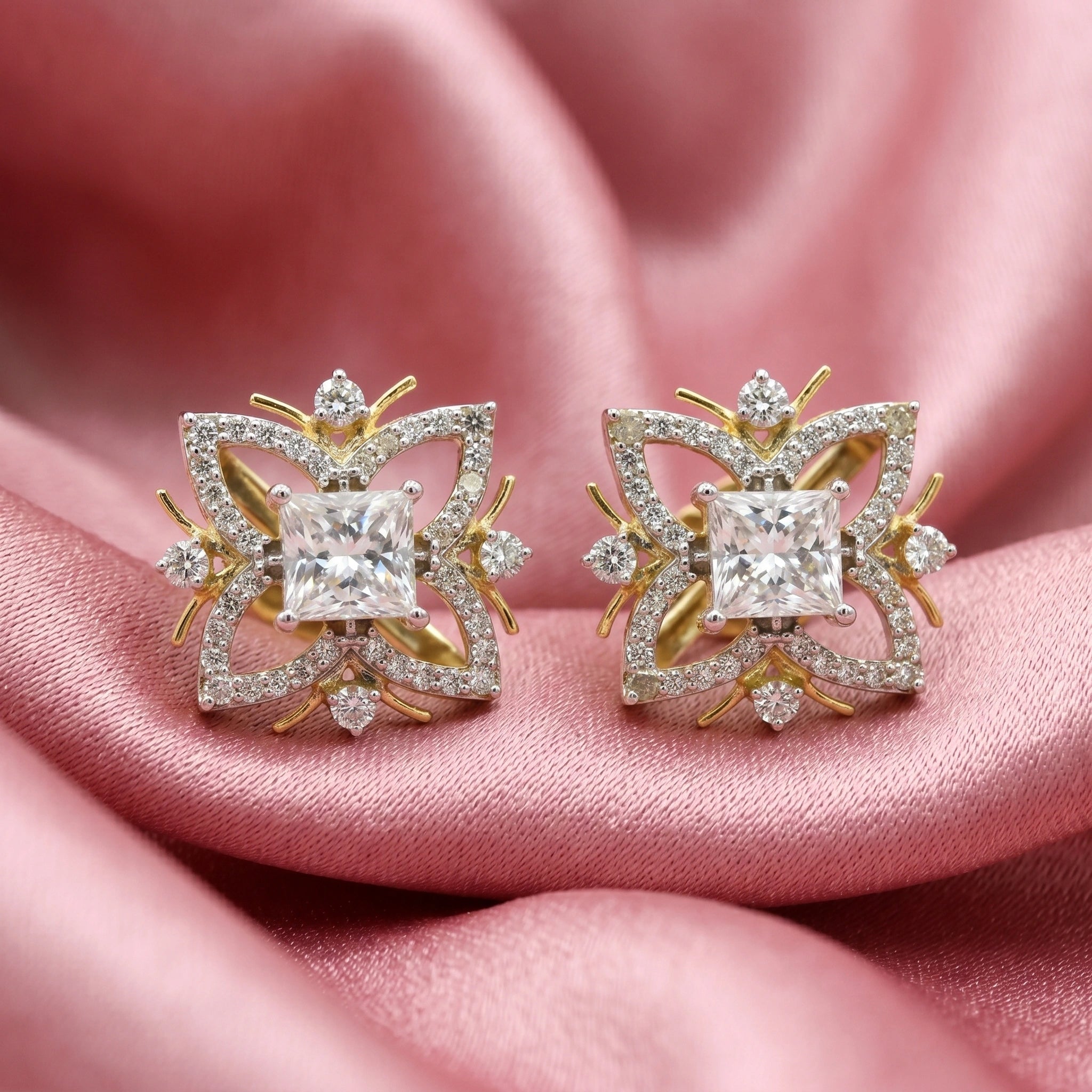 18KT Gold Floral Square Studs