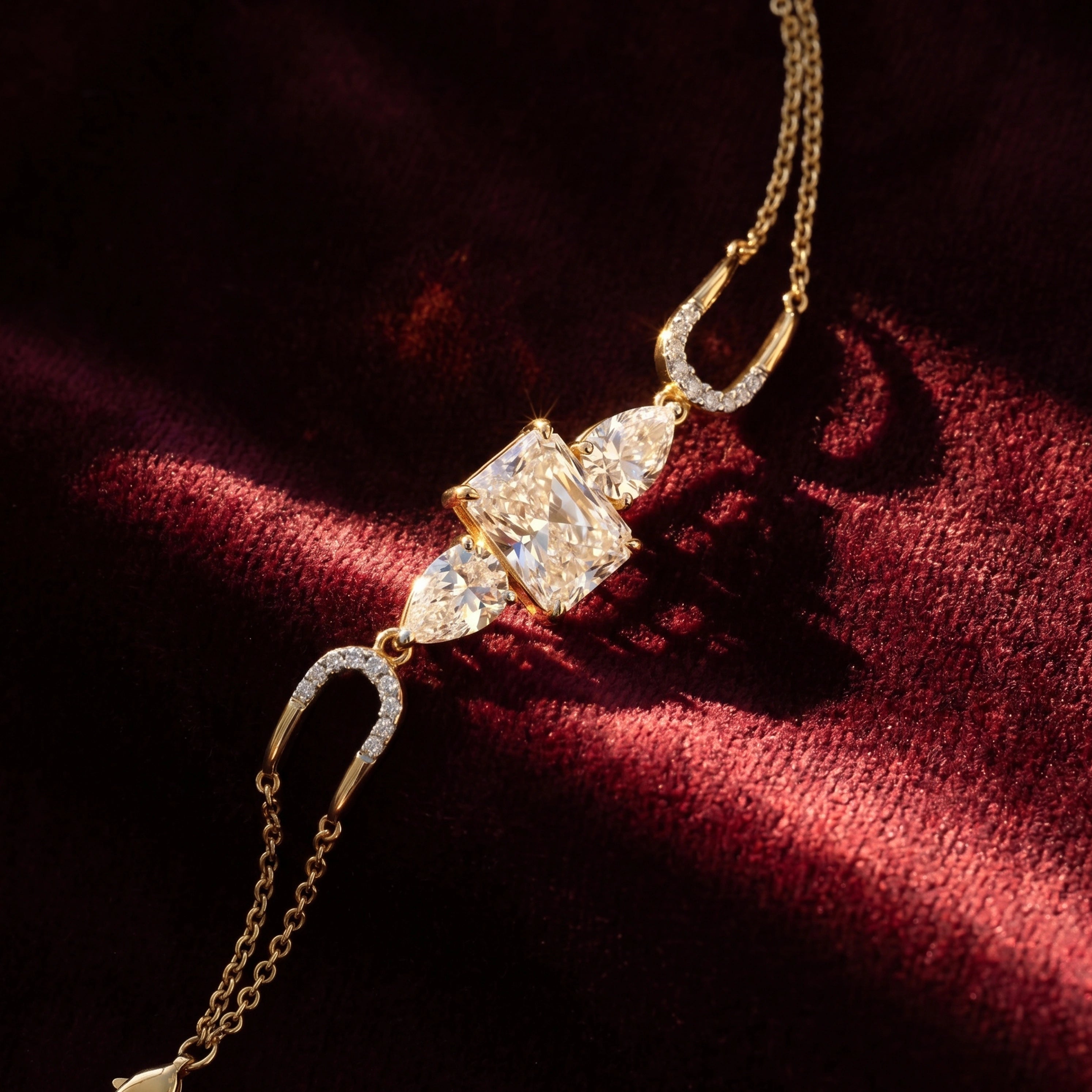 Gold Radiant Link Bracelet