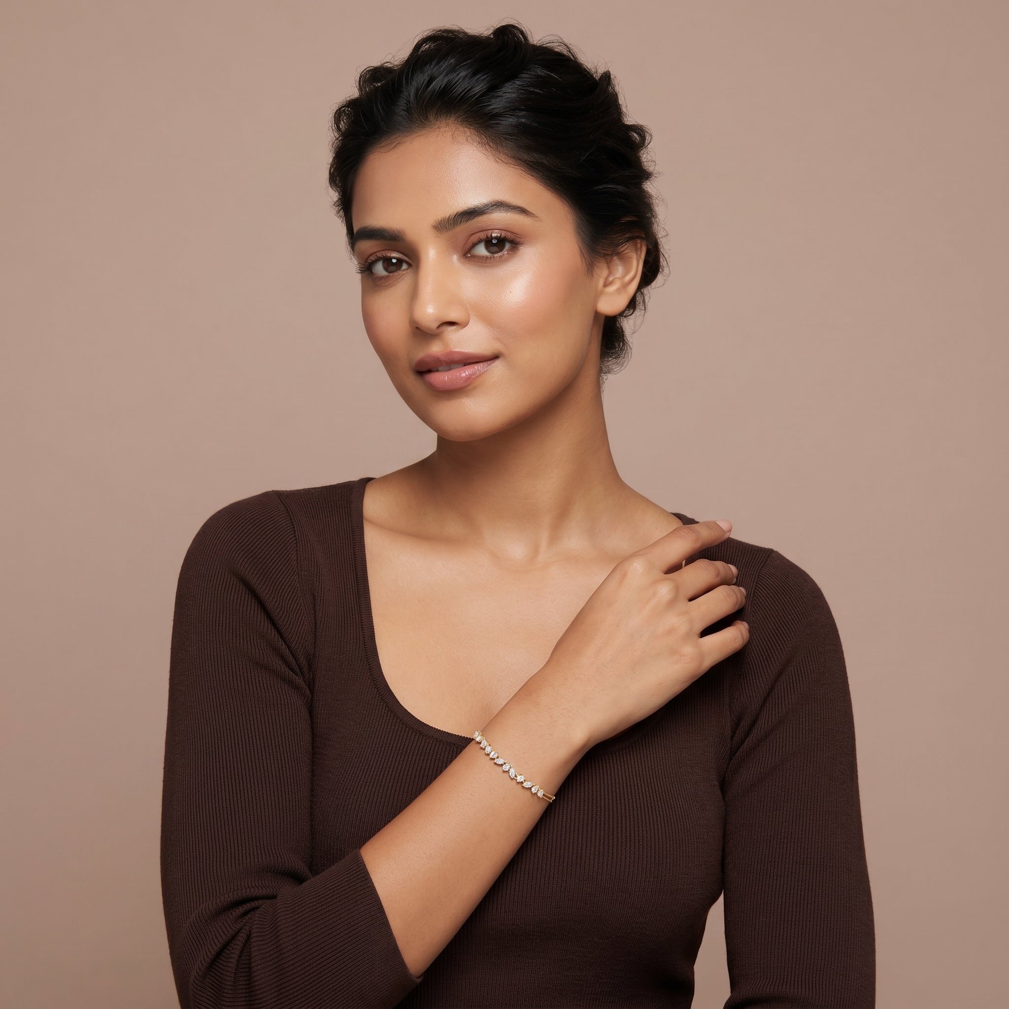 Gold Marquise Cluster Bracelet Glow