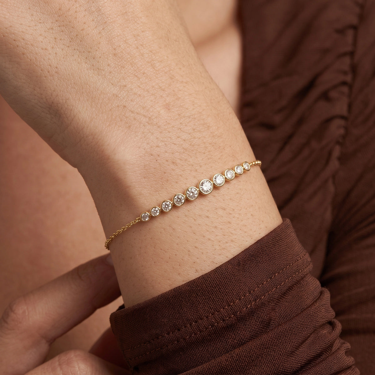 Gold Graduated Bezel Tennis Bracelet
