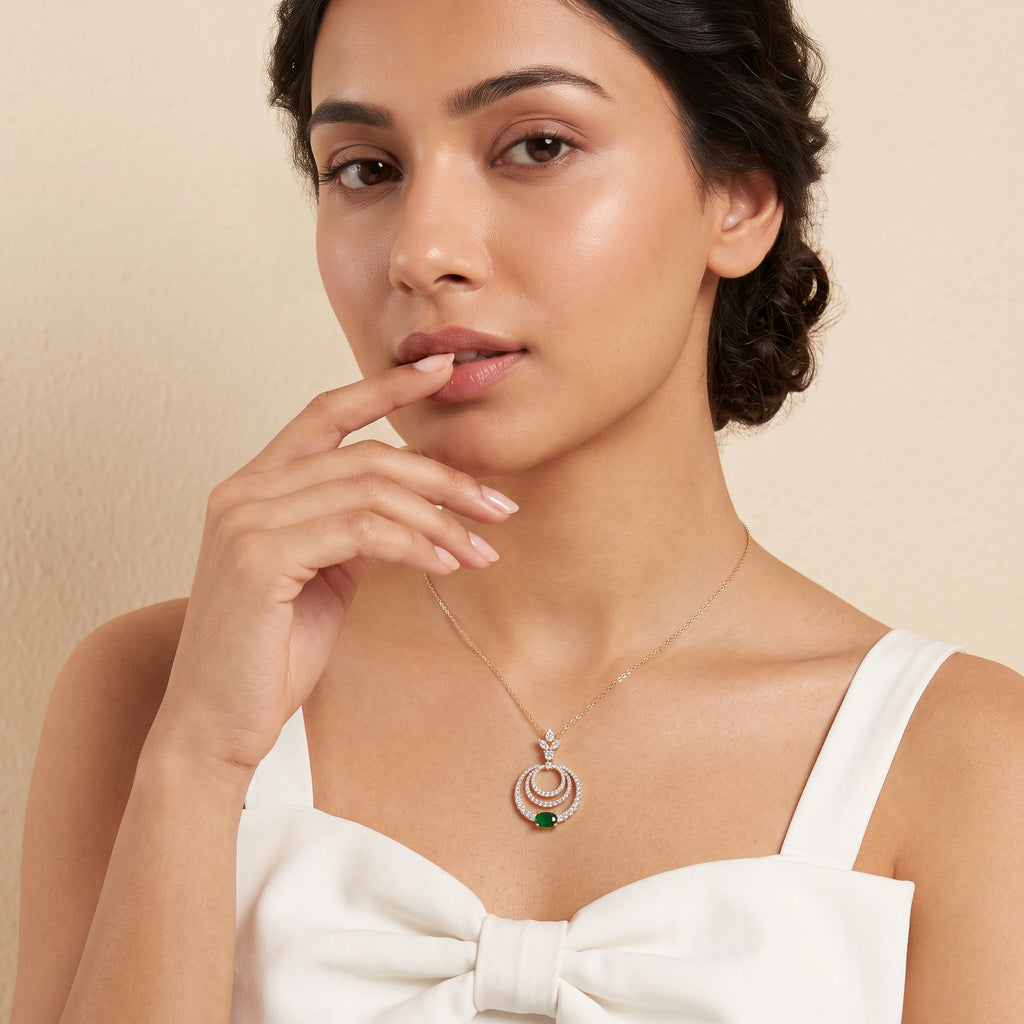 Gold Verde Circle Pendant