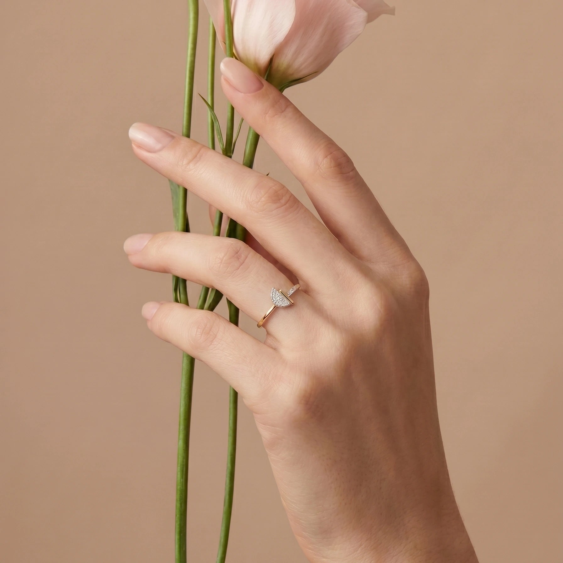 Gold Arc Fan Ring