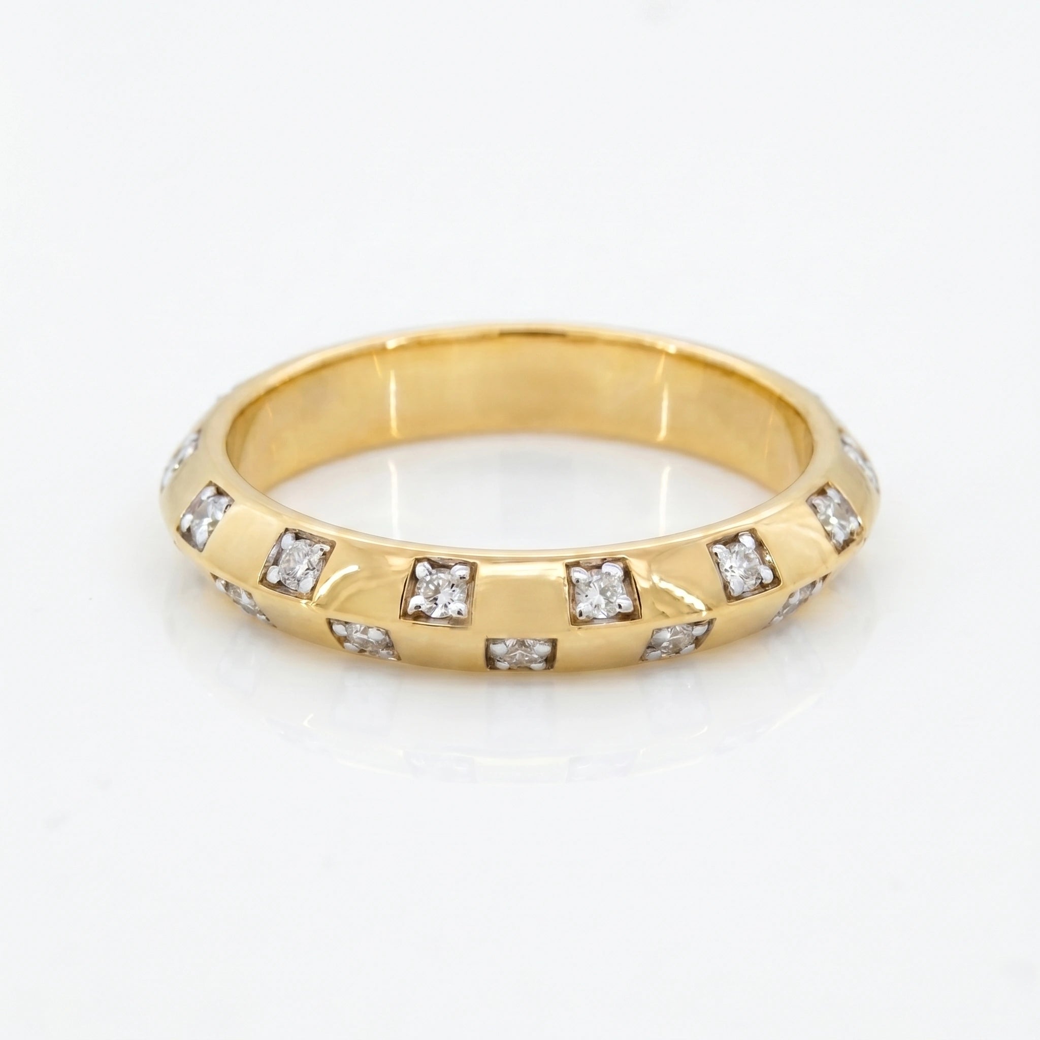 Gold Bezel Dot Band Ring