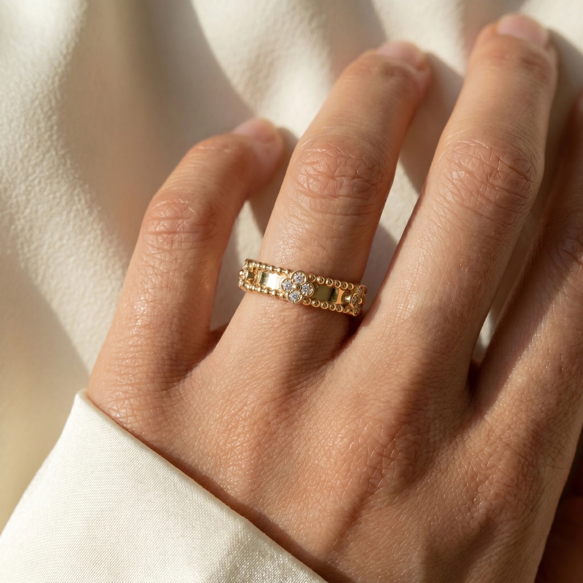 Gold Clover Beaded Band Ring