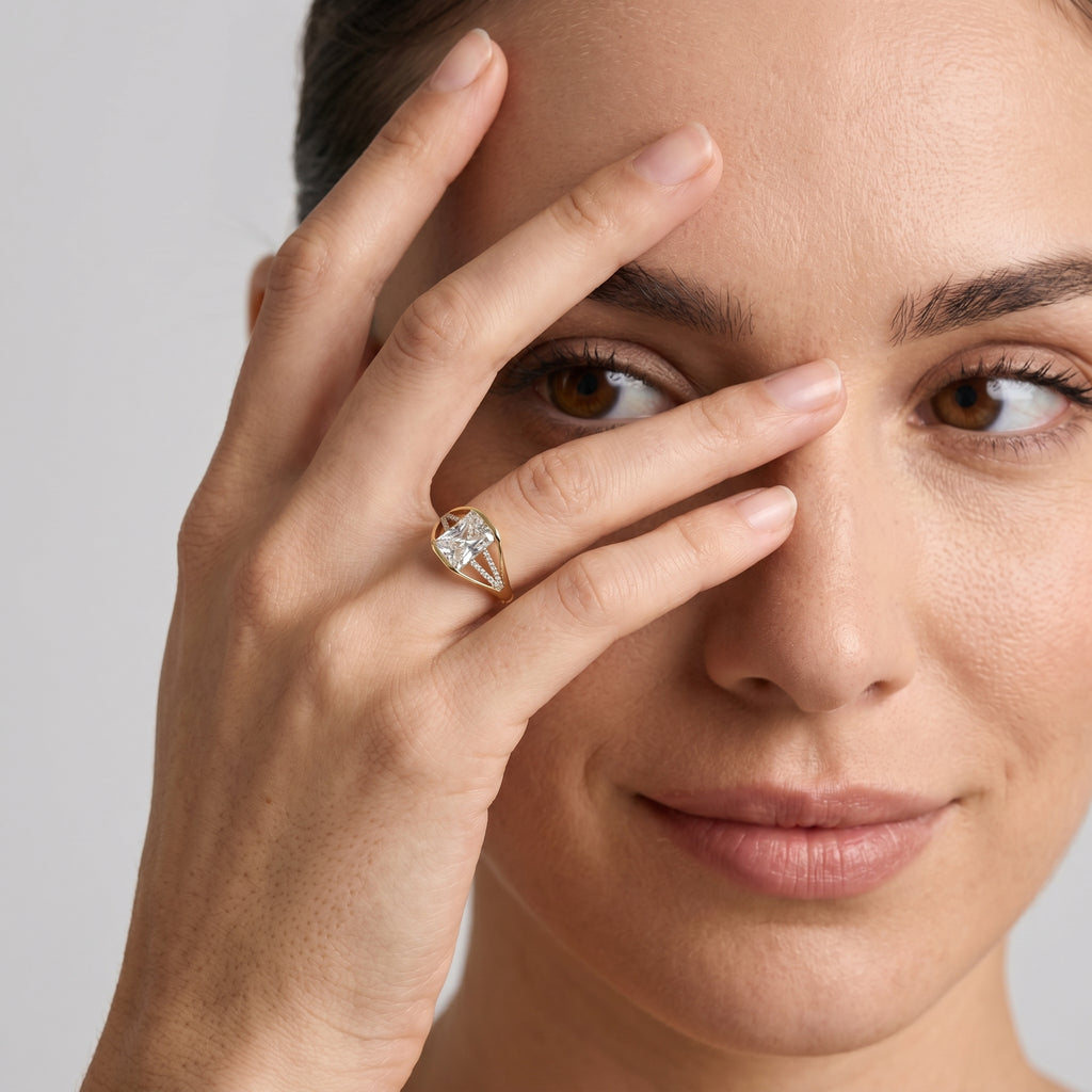 Gold Radiant Frame Split Ring