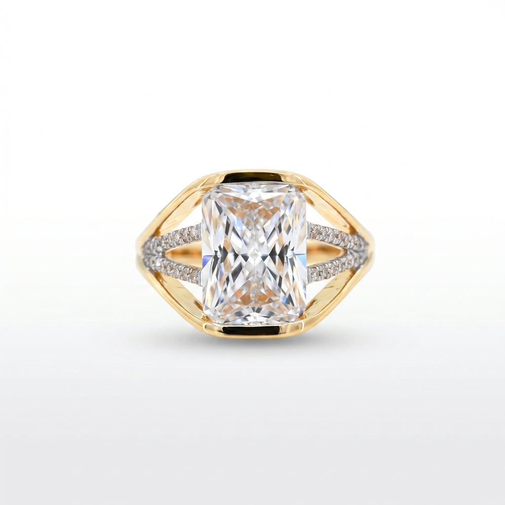Gold Radiant Frame Split Ring
