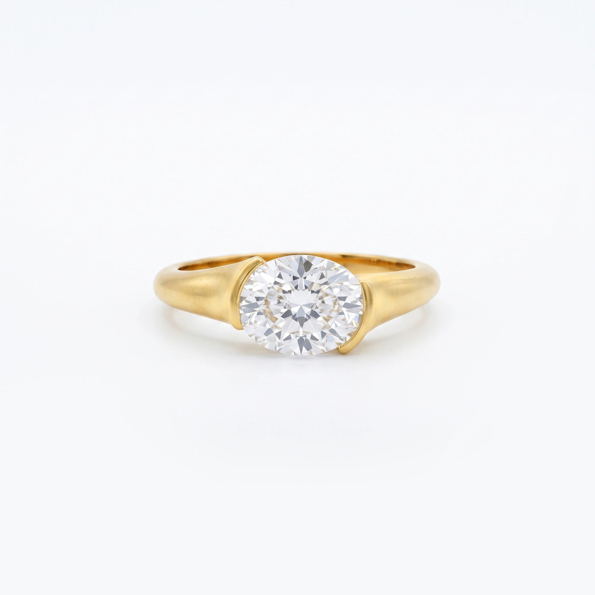 Gold Round Embrace Solitaire Ring