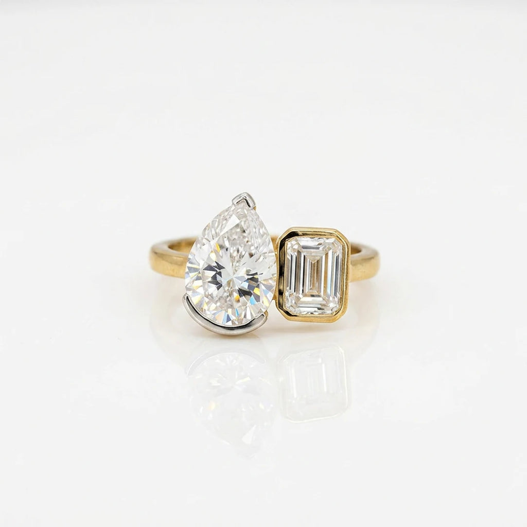 Gold Pear Emerald Toi Ring