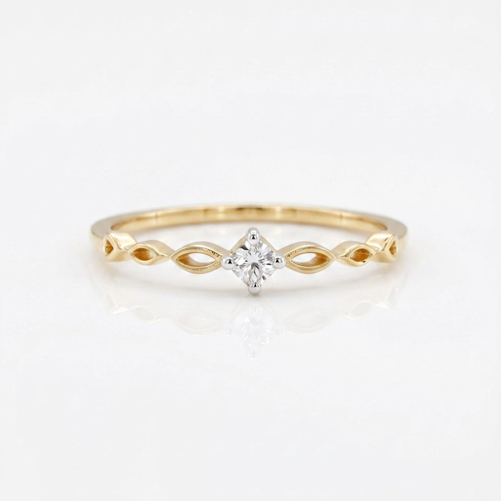 Gold Botanica Solitaire Ring