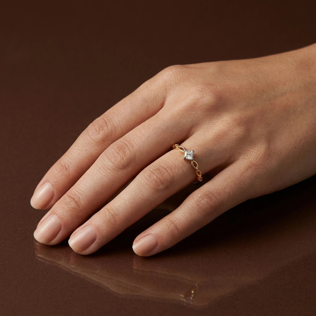 Gold Botanica Solitaire Ring