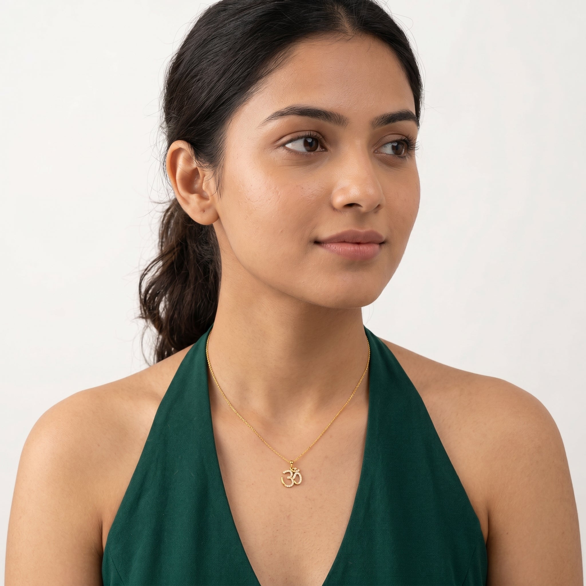 18KT Gold Om Radiance Pendant