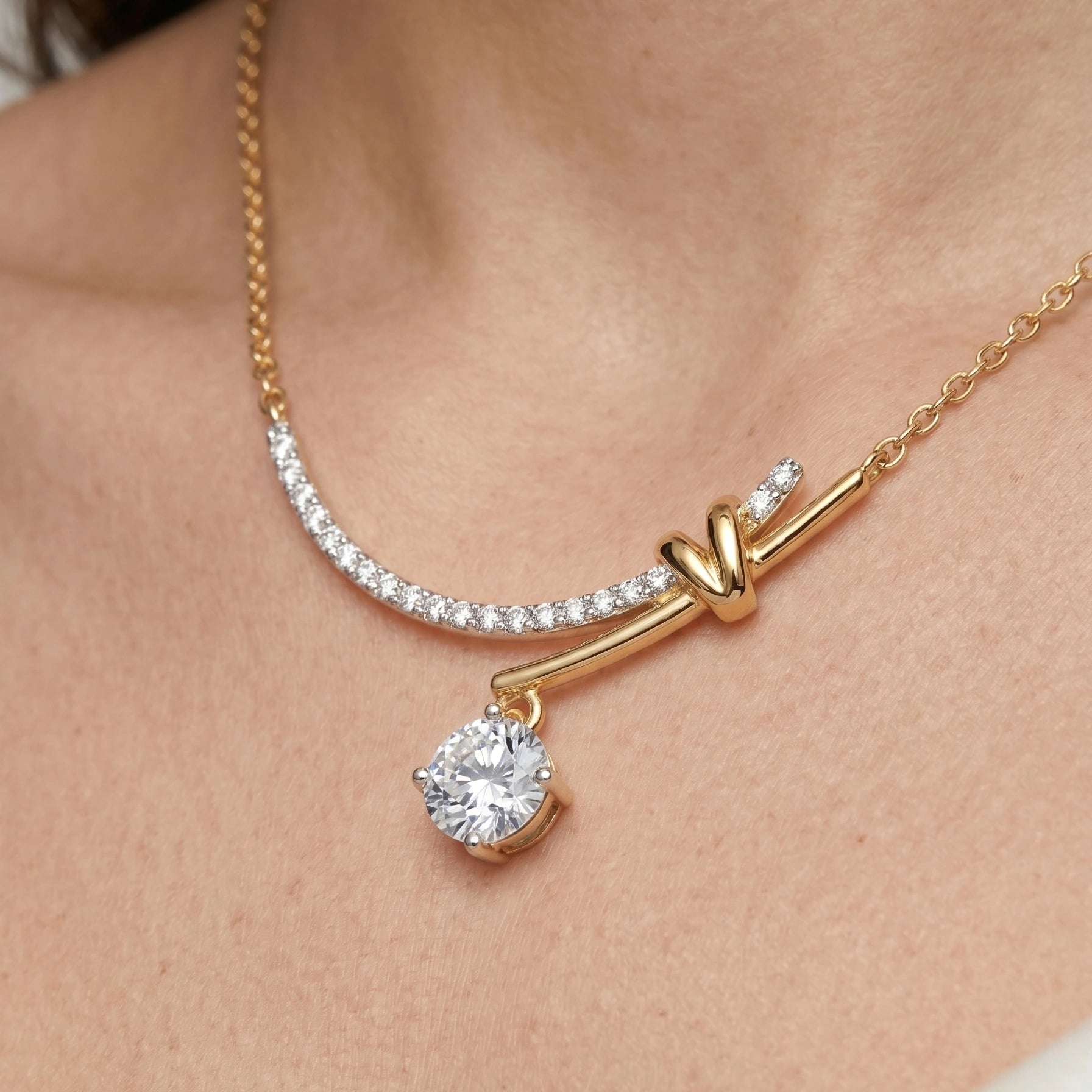Gold Curved Solitaire Drop Pendant
